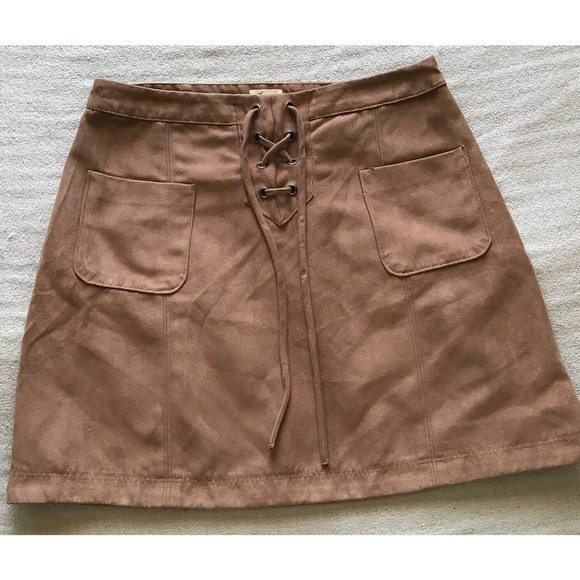 Hollister Dresses & Skirts - Hollister Mini Skirt Sz3 Faux Suede Side Zip Pockets Lace Up Front Pre-Owned